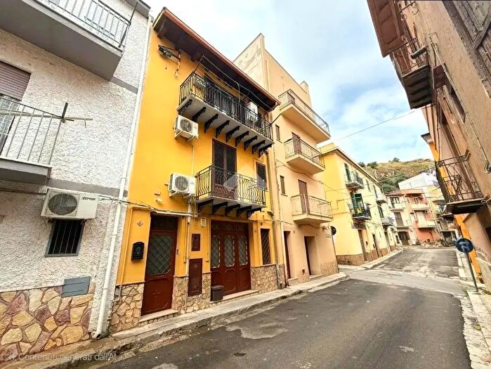 Casa quadrilocale in vendita in Via Tusano, Trabia