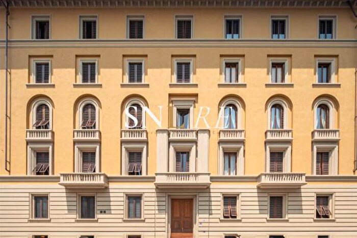 Appartamento con 6 locali in vendita in Piazza della Libertà, Firenze