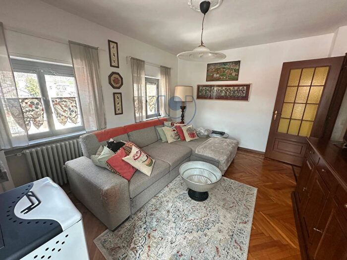 Appartamento con 6 locali in vendita in Piazza Gramsci, Coazze