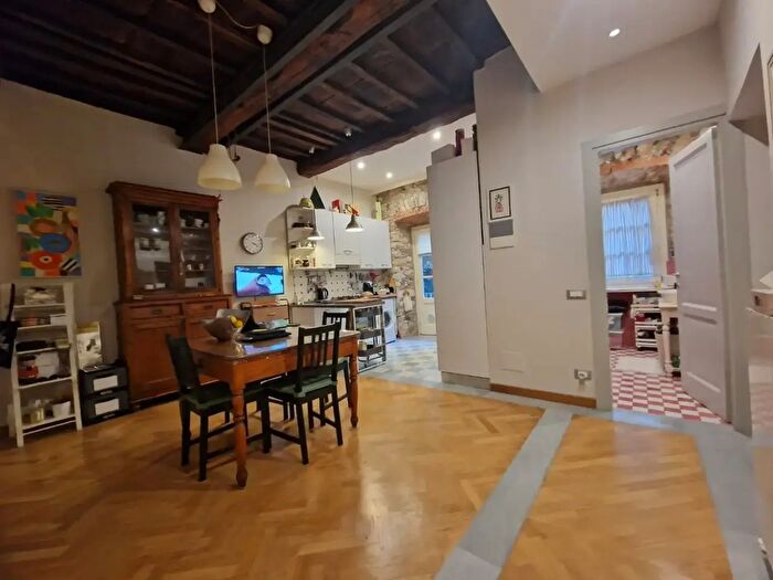 Appartamento trilocale in affitto in Carrara