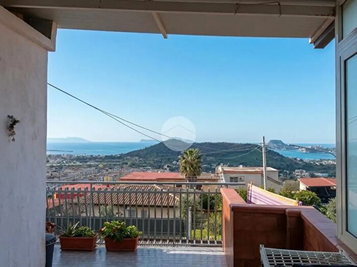 Appartamento quadrilocale in vendita in Via Monterusso, Pozzuoli