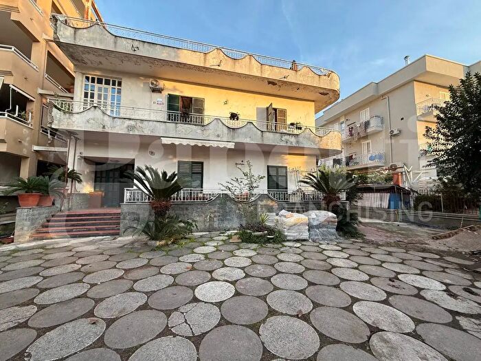 Appartamento con 6 locali in vendita in Via Corallo, Pagani