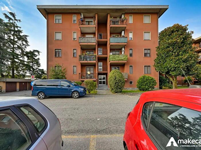 Appartamento trilocale in vendita in Via Carlo Don Gnocchi, San Zenone Al Lambro