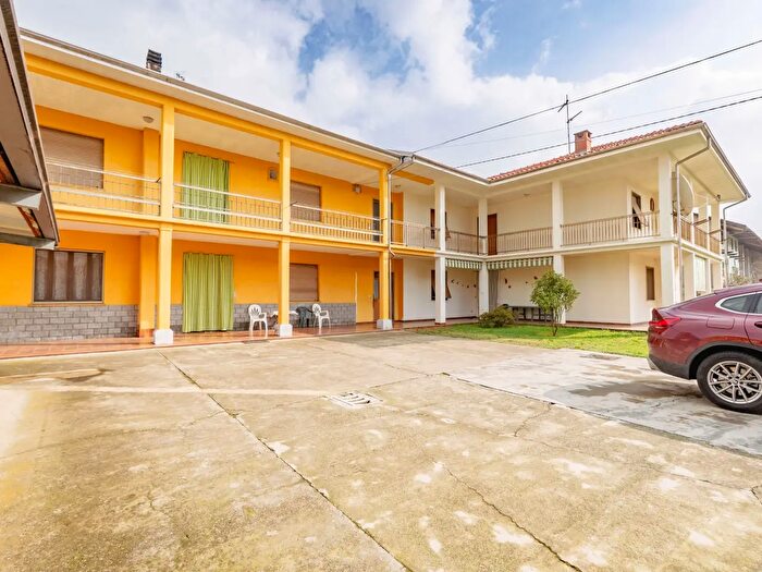 Casa con 6 locali in vendita in Via Carducci, Borgo D'Ale