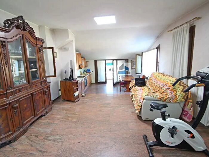 Casa con 5 locali in vendita in Via Lusore, Mirano