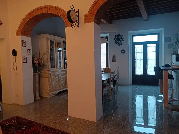 Appartamento con 6 locali in vendita in Via Vincenzo Bellini Santo Pietro Belvedere Capannoli, Capannoli