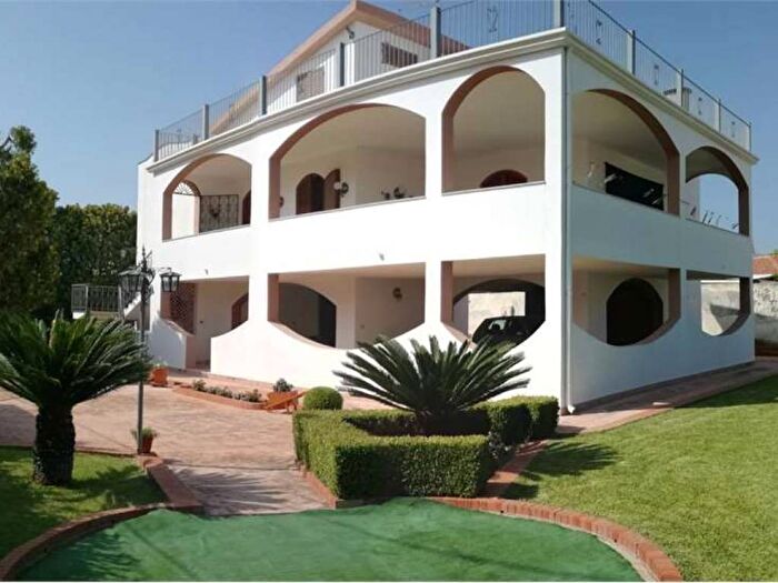 Casa con 6 locali in affitto in Terrauzza, Siracusa