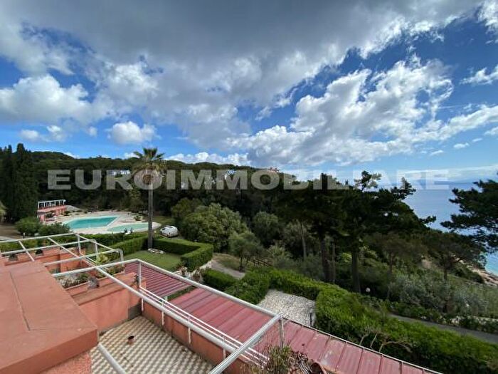 Appartamento con 5 locali in vendita in Località Capo dArco, Rio