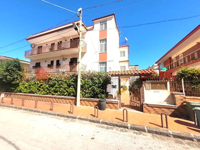 Appartamento con 5 locali in vendita in Viale dei Pini, Volla