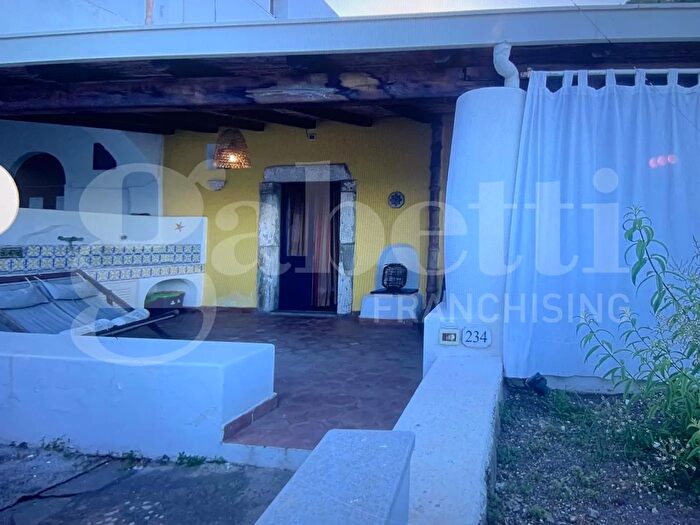 Appartamento trilocale in vendita in Via Risorgimento Snc, Santa Marina Salina