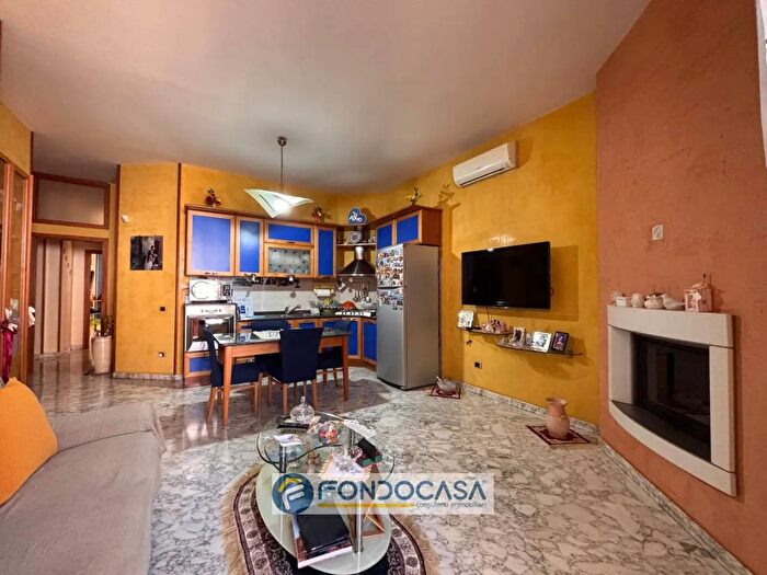 Appartamento con 6 locali in vendita in Via Tiziano, SantAntimo