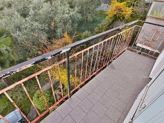 Casa con 12 locali in vendita in Ceranesi