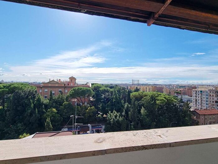 Casa bilocale in affitto in Via Girolamo Dandini, San Saba Caracalla, Roma