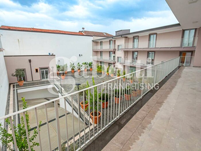 Casa con 6 locali in affitto in Via Vittorio Emanuele III, Frattamaggiore