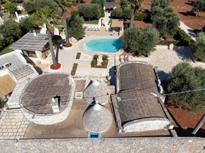 Casa con 11 locali in vendita in Ostuni