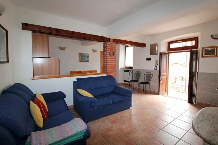 Casa trilocale in vendita in Via Grazioso Rivolta, Cerano DIntelvi