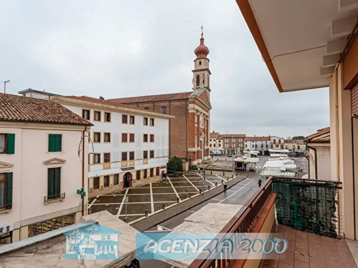 Appartamento trilocale in vendita in Piazza XX Settembre, Conselve