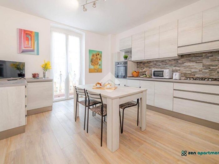 Appartamento trilocale in vendita in Via vetrano, Cornigliano, Genova