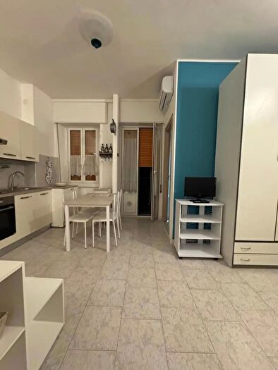 Appartamento monolocale in affitto in Viale Famagosta, Milano