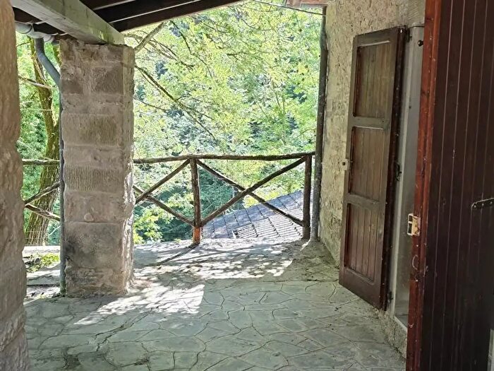 Casa con 5 locali in vendita in Fanano