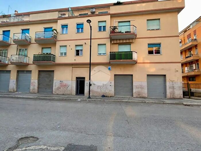 Appartamento trilocale in vendita in Via Chiarini, Pescara