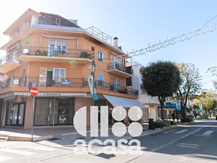 Appartamento quadrilocale in vendita in Viale delle Nazioni, Gatteo