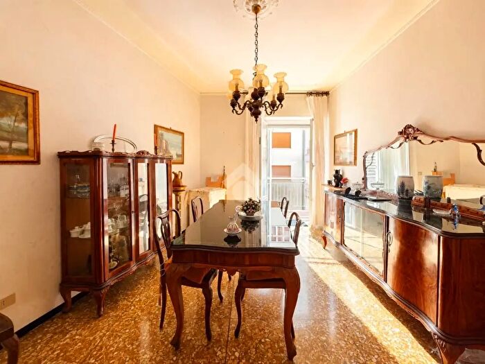 Appartamento quadrilocale in vendita in Via Vincenzo Bellini, Savona