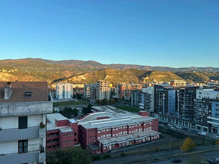 Appartamento trilocale in vendita in Via Paolo Borsellino, Cosenza