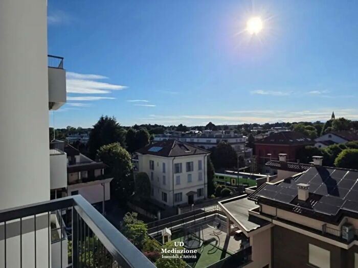 Appartamento quadrilocale in vendita in Via Isonzo, Mariano Comense