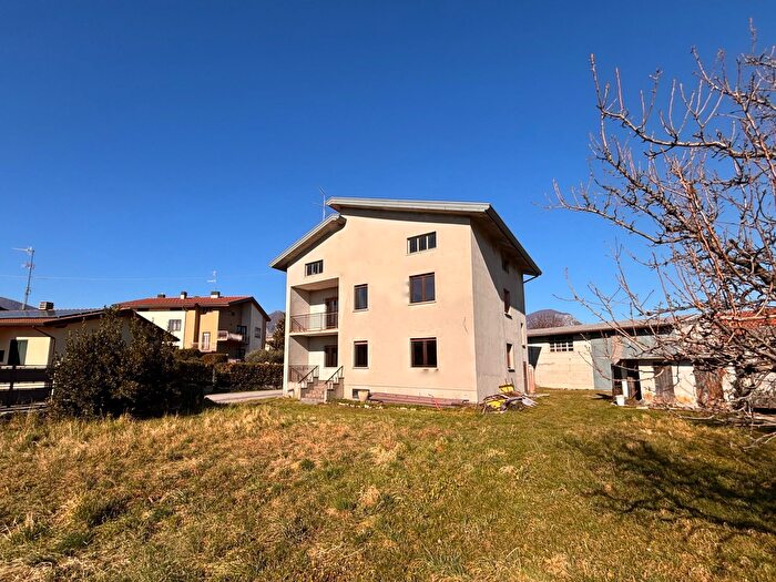Casa con 6 locali in vendita in Via Pietro Zorutti, Gemona Del Friuli