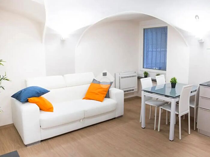Appartamento trilocale in affitto in Vico Sauli, Genova