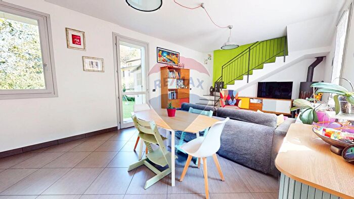 Casa trilocale in vendita in Via Monte Cervino, Arcore