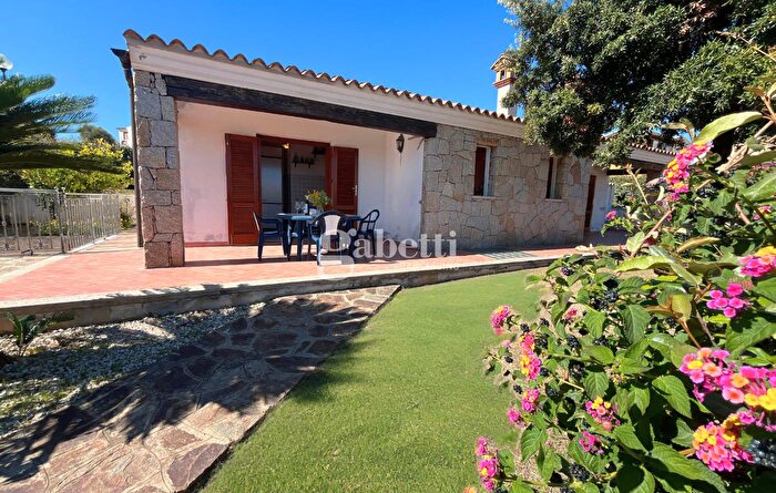 Casa con 5 locali in vendita in Via Diomede Snc, Budoni