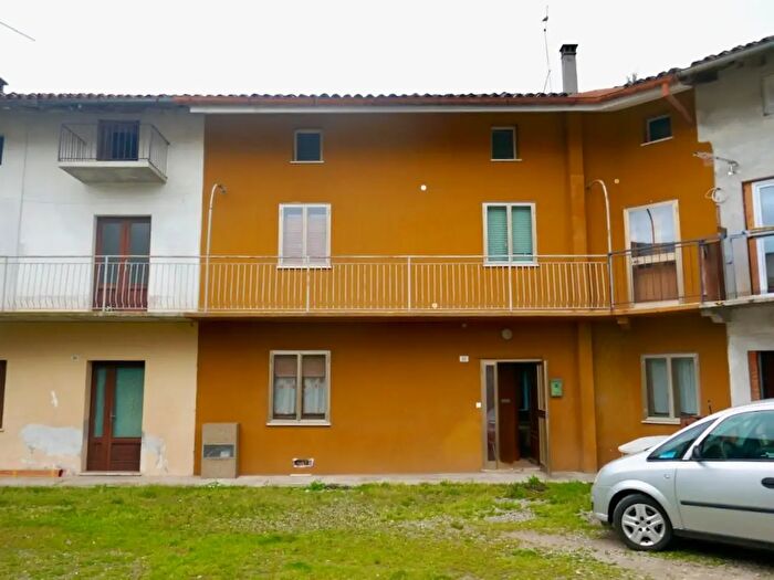Casa trilocale in vendita in Arba