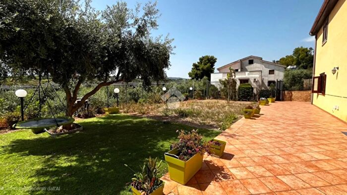 Casa quadrilocale in vendita in Contrada Ranteria Serra di Falco, Santa Flavia