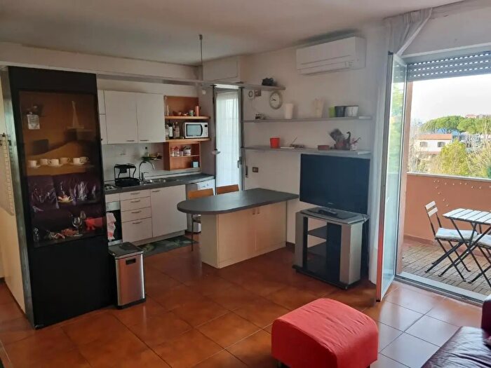 Appartamento trilocale in affitto in Pisa