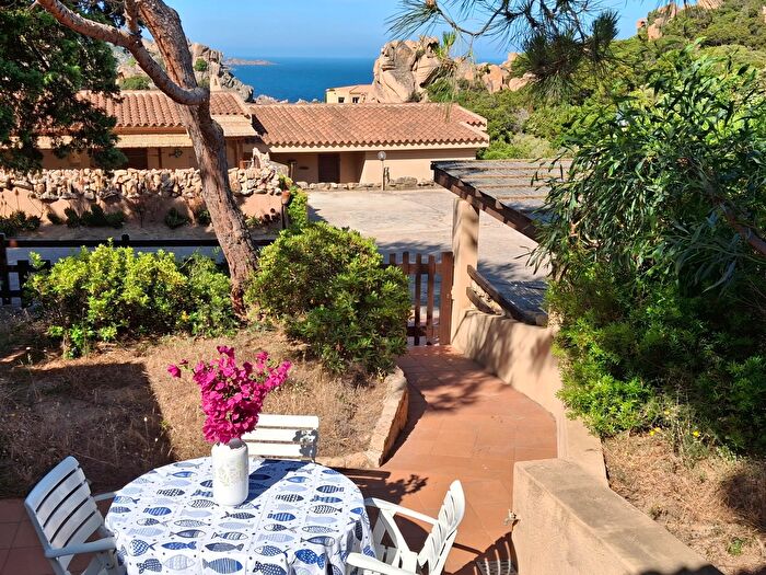 Casa con 6 locali in vendita in Trinità dAgultu e Vignola