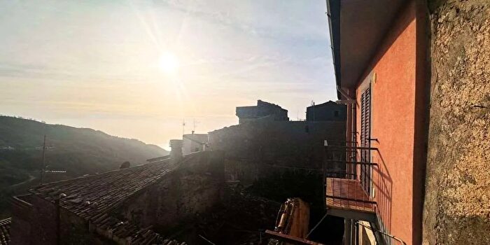 Appartamento trilocale in vendita in Via Pizzo Falcone, Bonifati