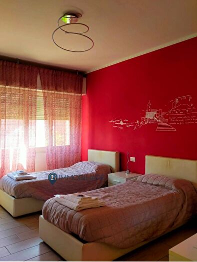 Appartamento trilocale in vendita in Via Dalmazio Birago, La Spezia