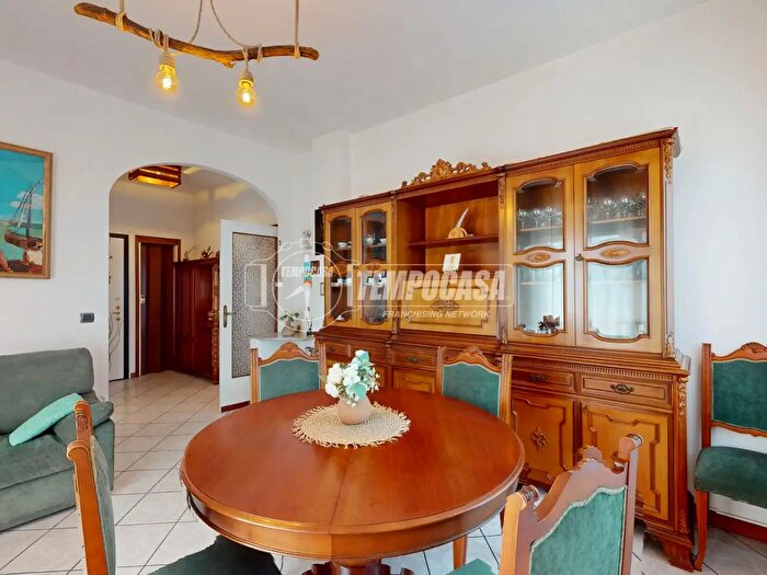 Appartamento trilocale in vendita in Via Piero Ferrerio, Besana In Brianza