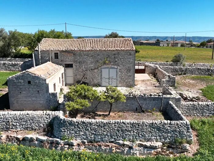 Casa bilocale in vendita in Via Provinciale Abremi, Modica
