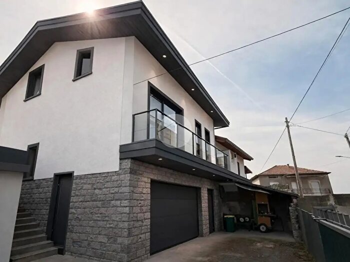 Casa quadrilocale in vendita in Vicolo Orioli, Niardo