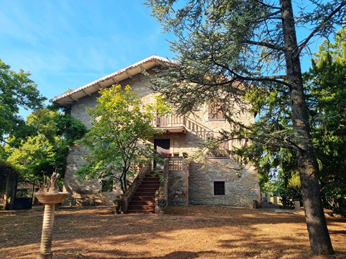Casa con 20 locali in vendita in Poggio San Dionisio, Valfabbrica
