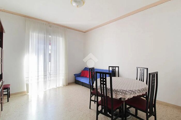 Appartamento trilocale in vendita in Via Ponza, Grottammare