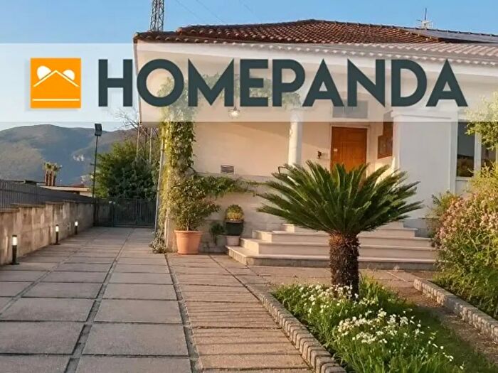 Casa con 9 locali in vendita in Via Vetice, San Valentino Torio