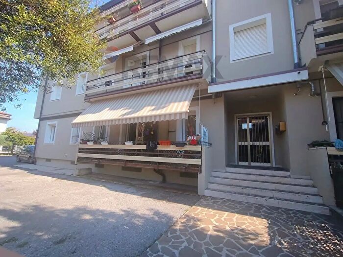 Appartamento trilocale in vendita in Montichiari