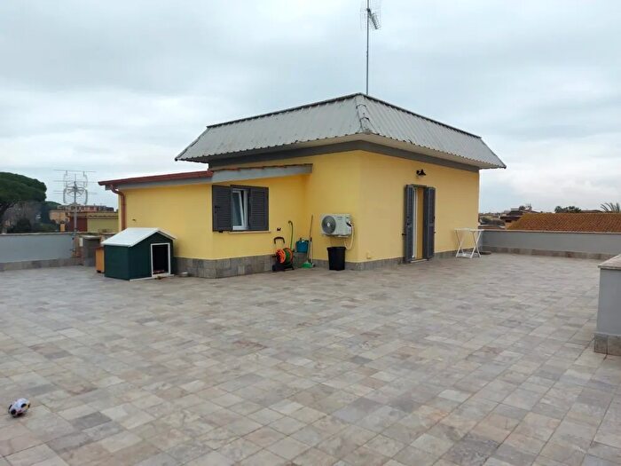 Appartamento trilocale in vendita in Via della Scafa Fiumicino Roma, Fiumicino