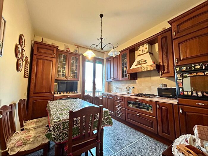 Appartamento con 5 locali in vendita in a a Pisano, Empoli