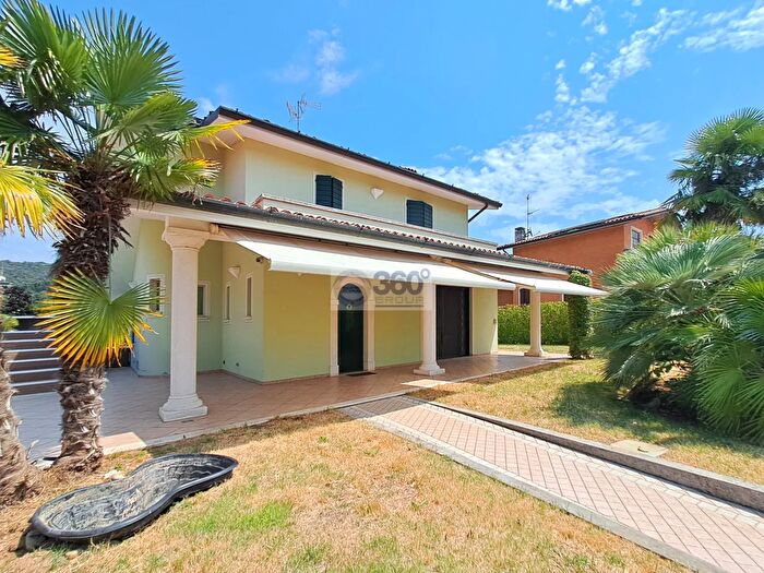 Casa con 6 locali in vendita in Via Biline, Rodengo Saiano