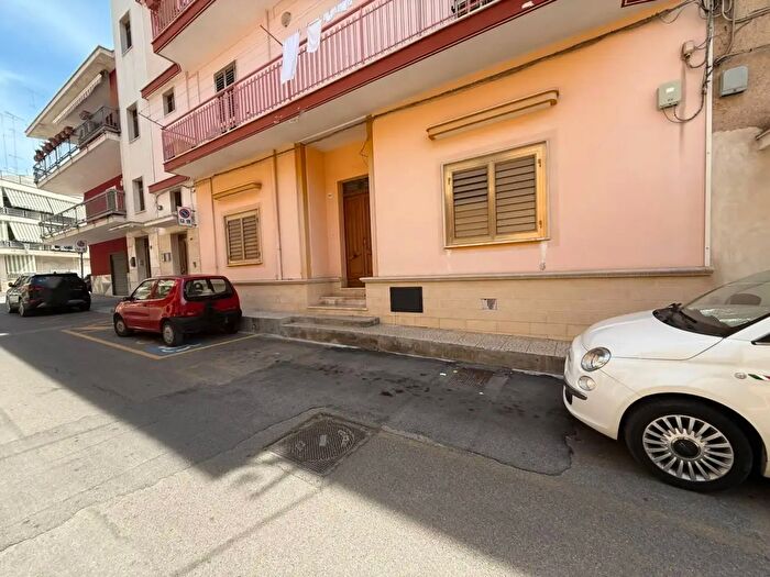 Appartamento quadrilocale in vendita in Via Giosuè Carducci, Massafra